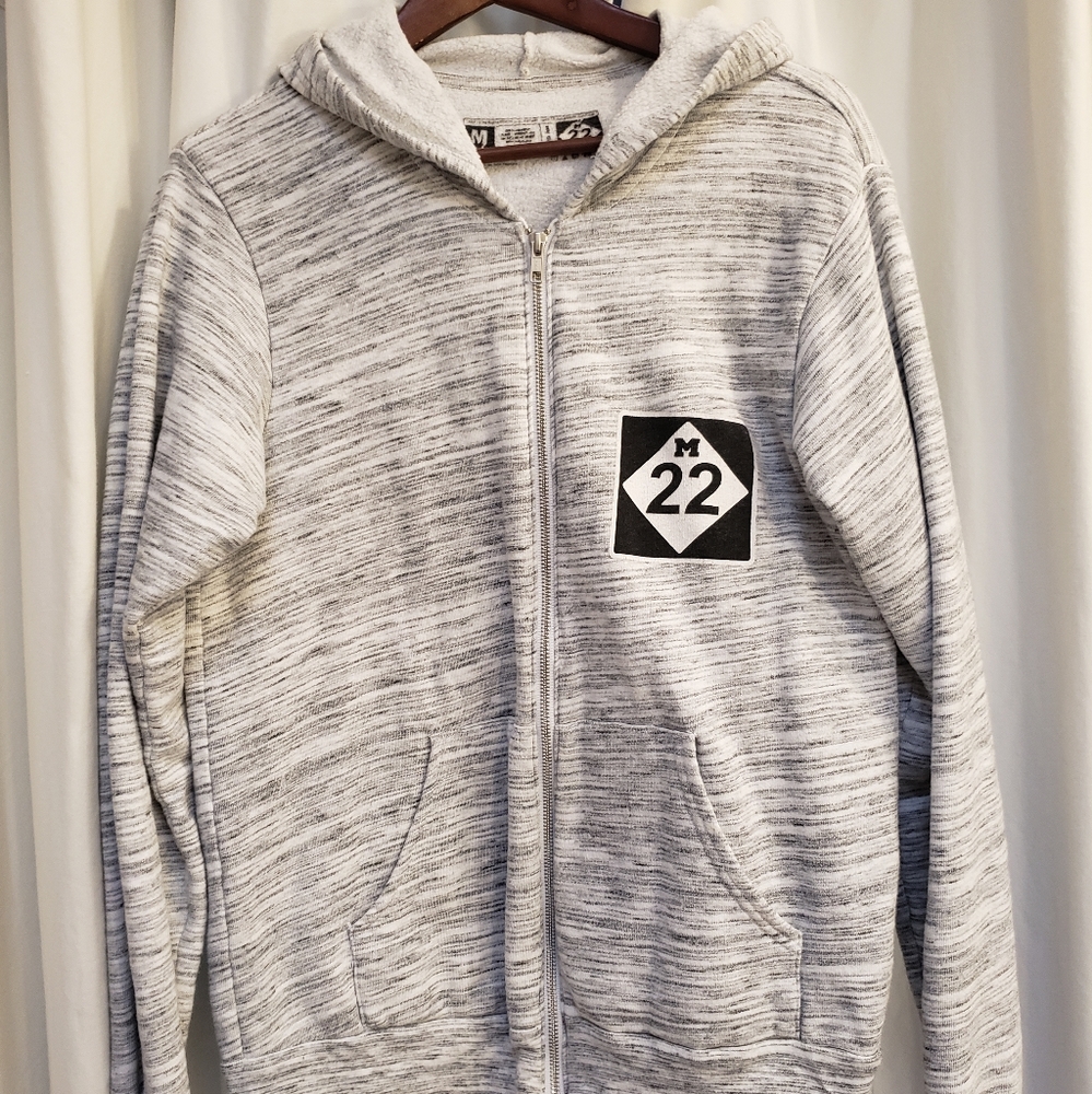 M22 Sweatshirt